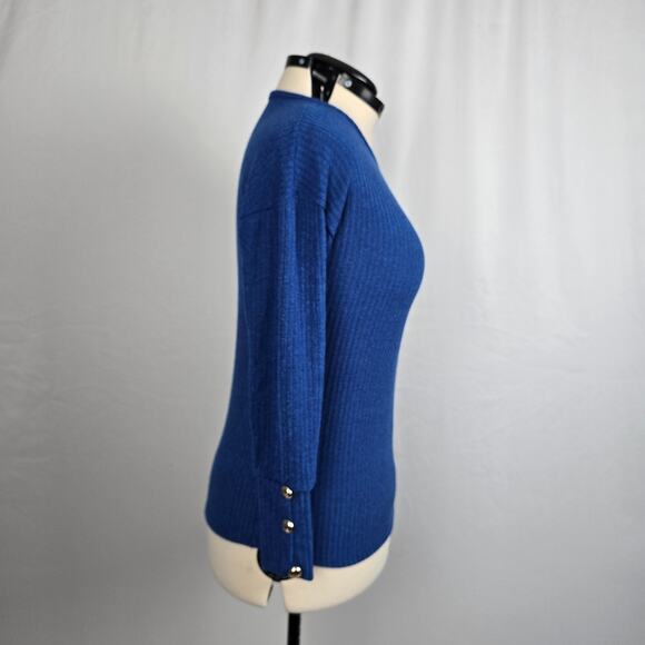 Unbranded Blue Sweater Women's Medium Button Accent Round Neckline NWOT - Picture 4 of 15